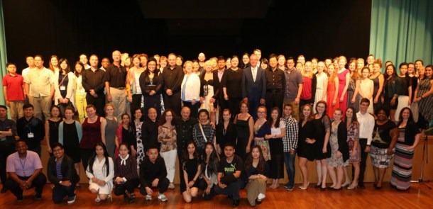 faculta-and-students-photo-1